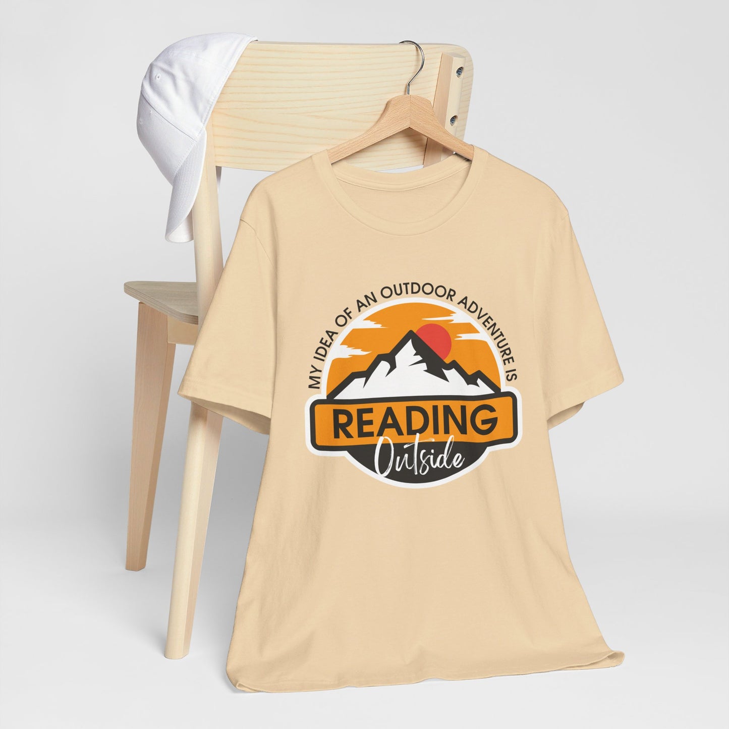 Reading Outside - Book Lovers T-shirt