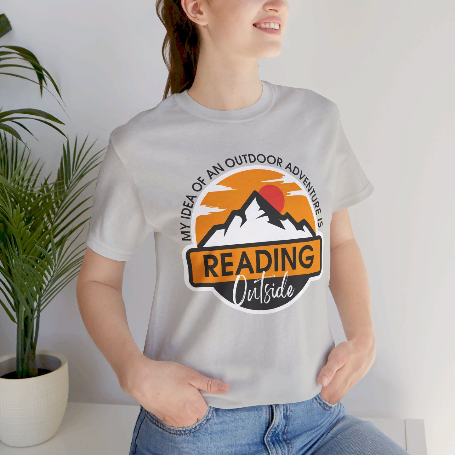 Reading Outside - Book Lovers T-shirt