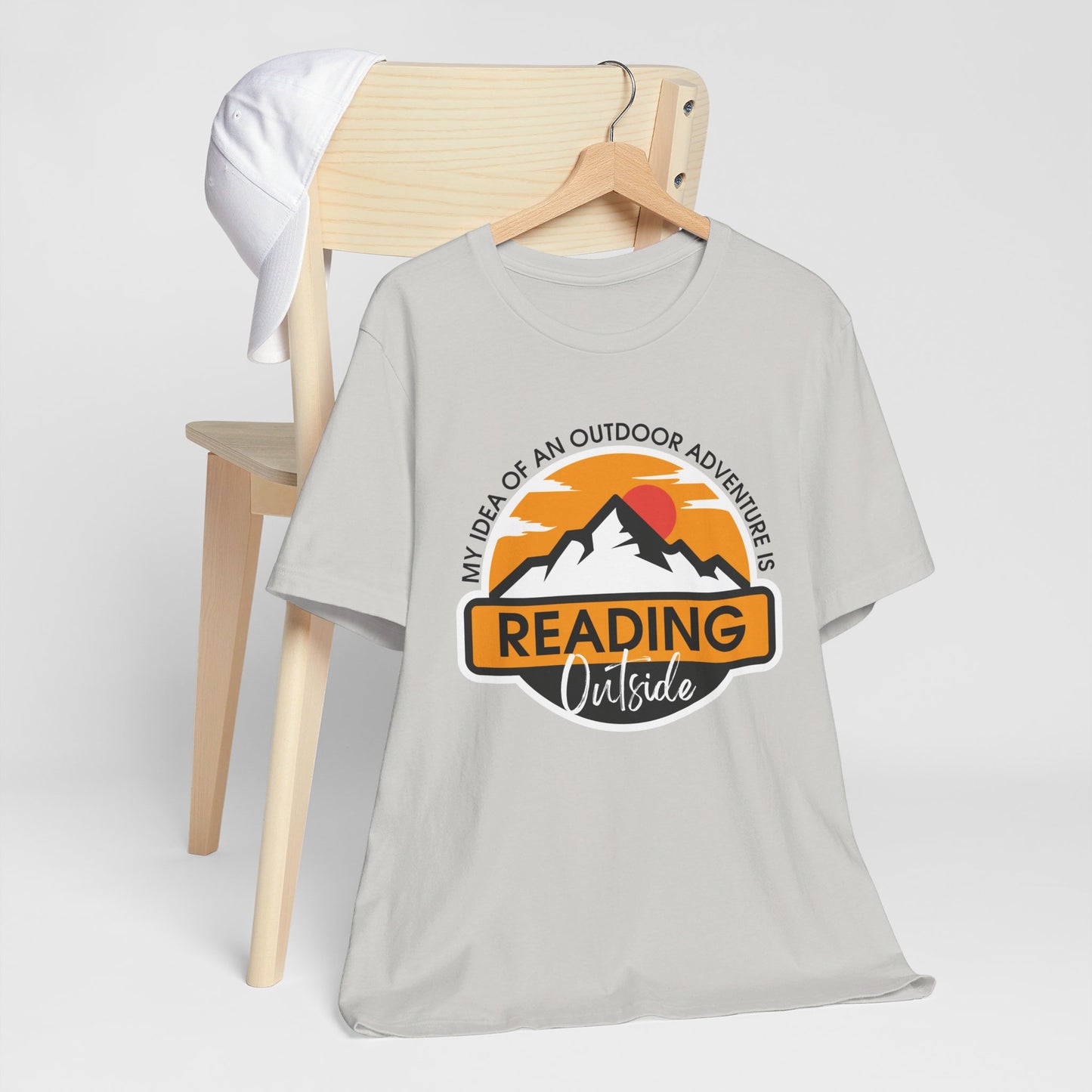 Reading Outside - Book Lovers T-shirt