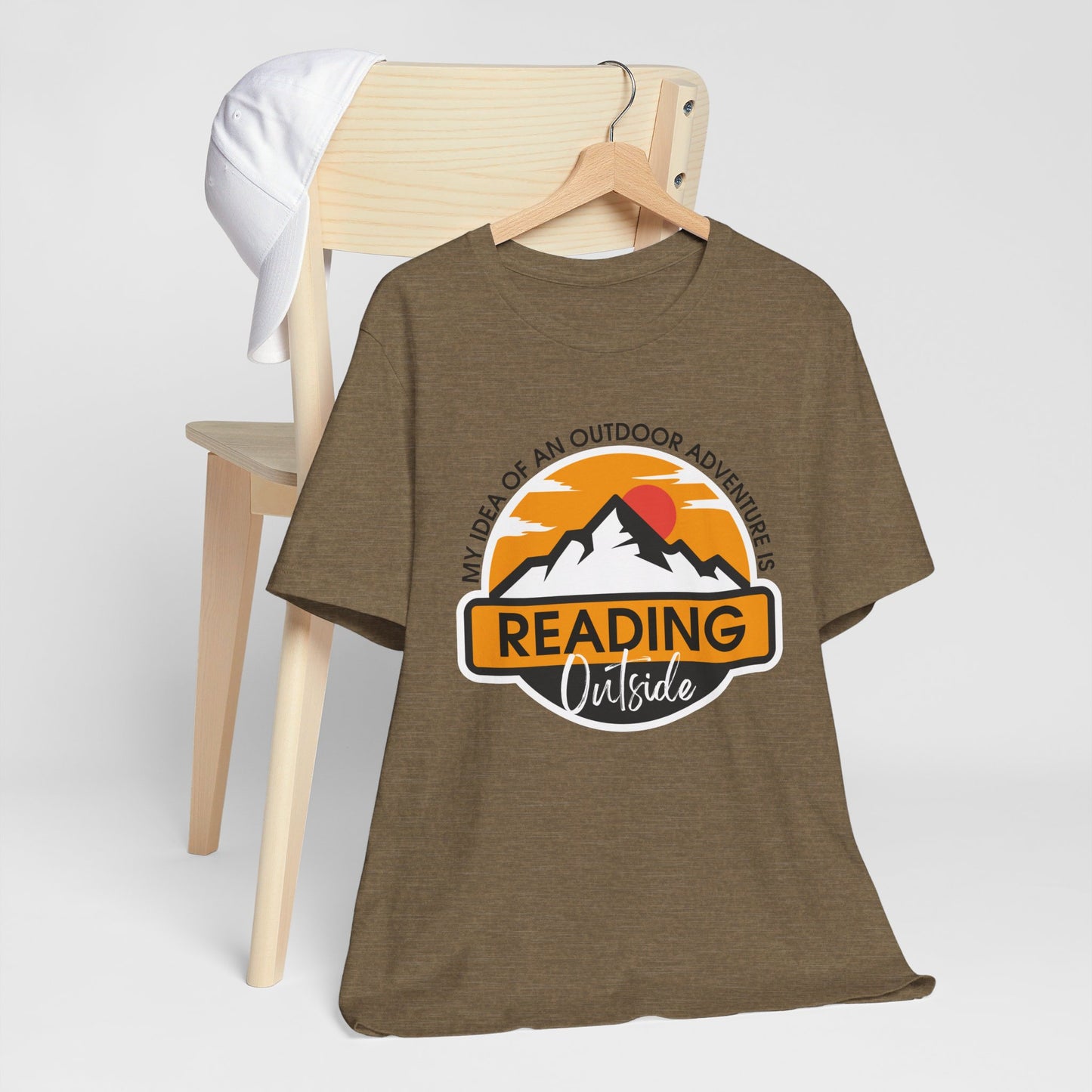 Reading Outside - Book Lovers T-shirt