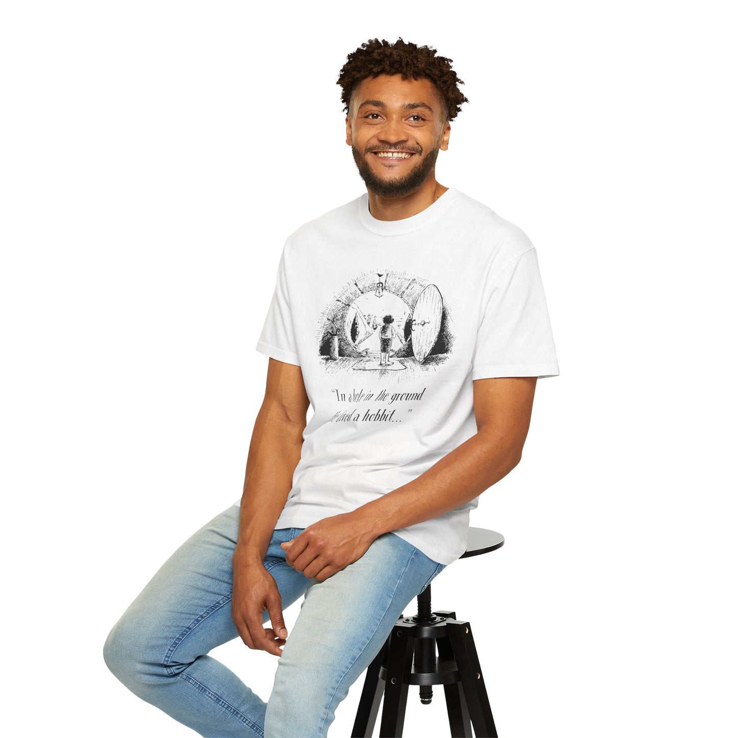 In a Hole in the Ground There Lived a Hobbit T-shirt - The Lord of The Rings