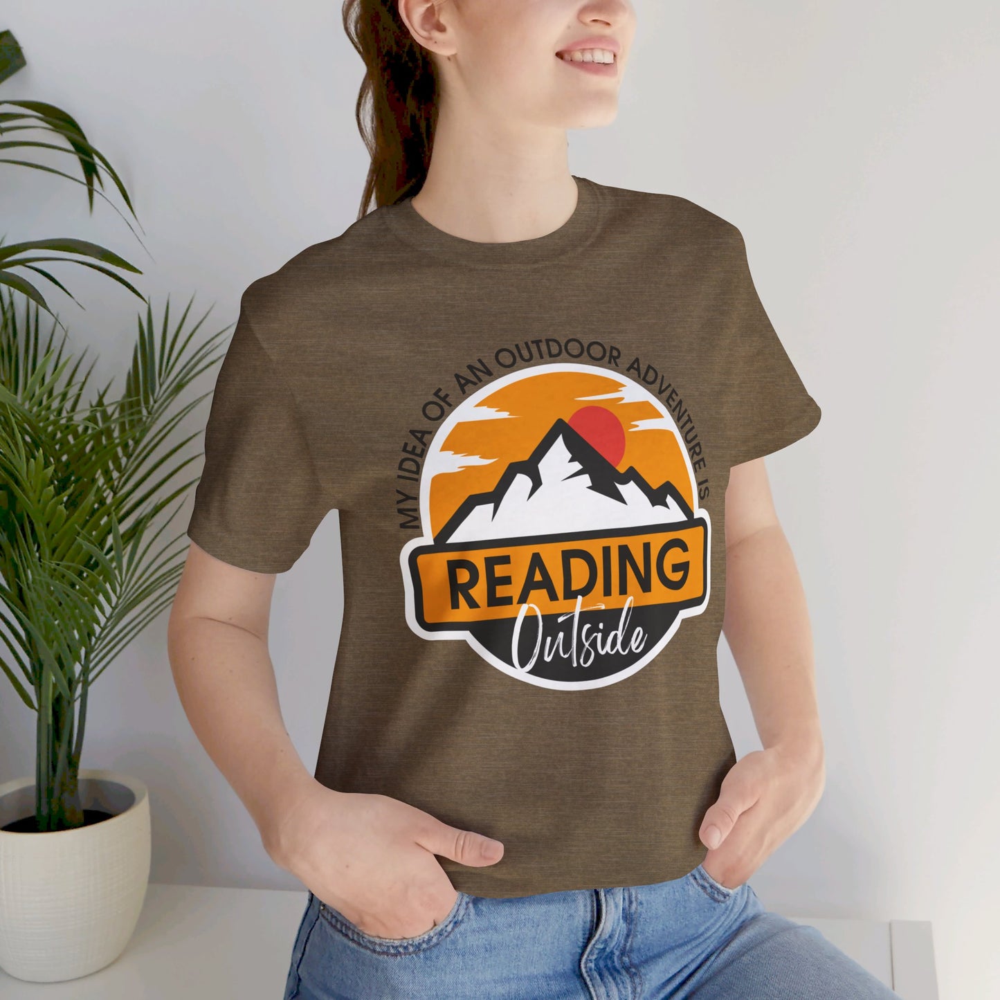Reading Outside - Book Lovers T-shirt