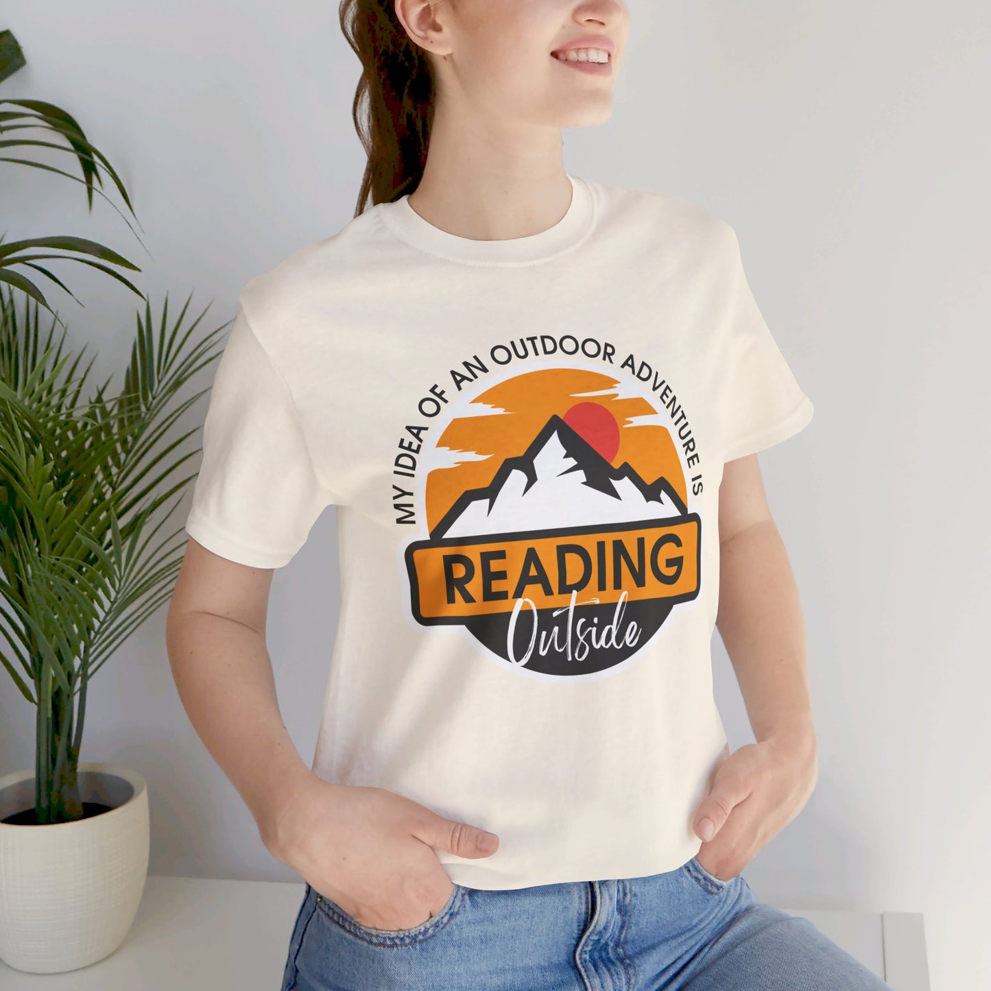 Reading Outside - Book Lovers T-shirt