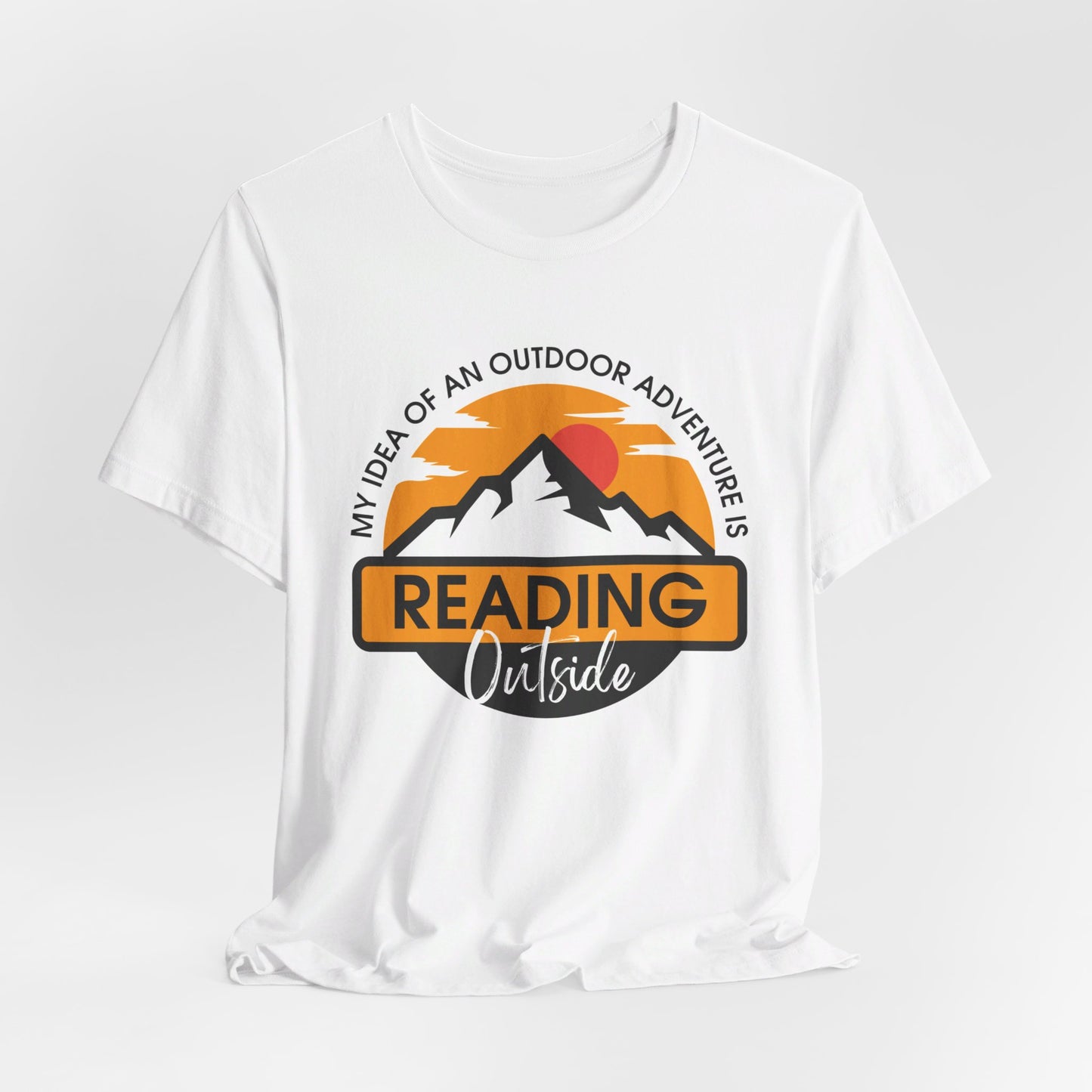 Reading Outside - Book Lovers T-shirt