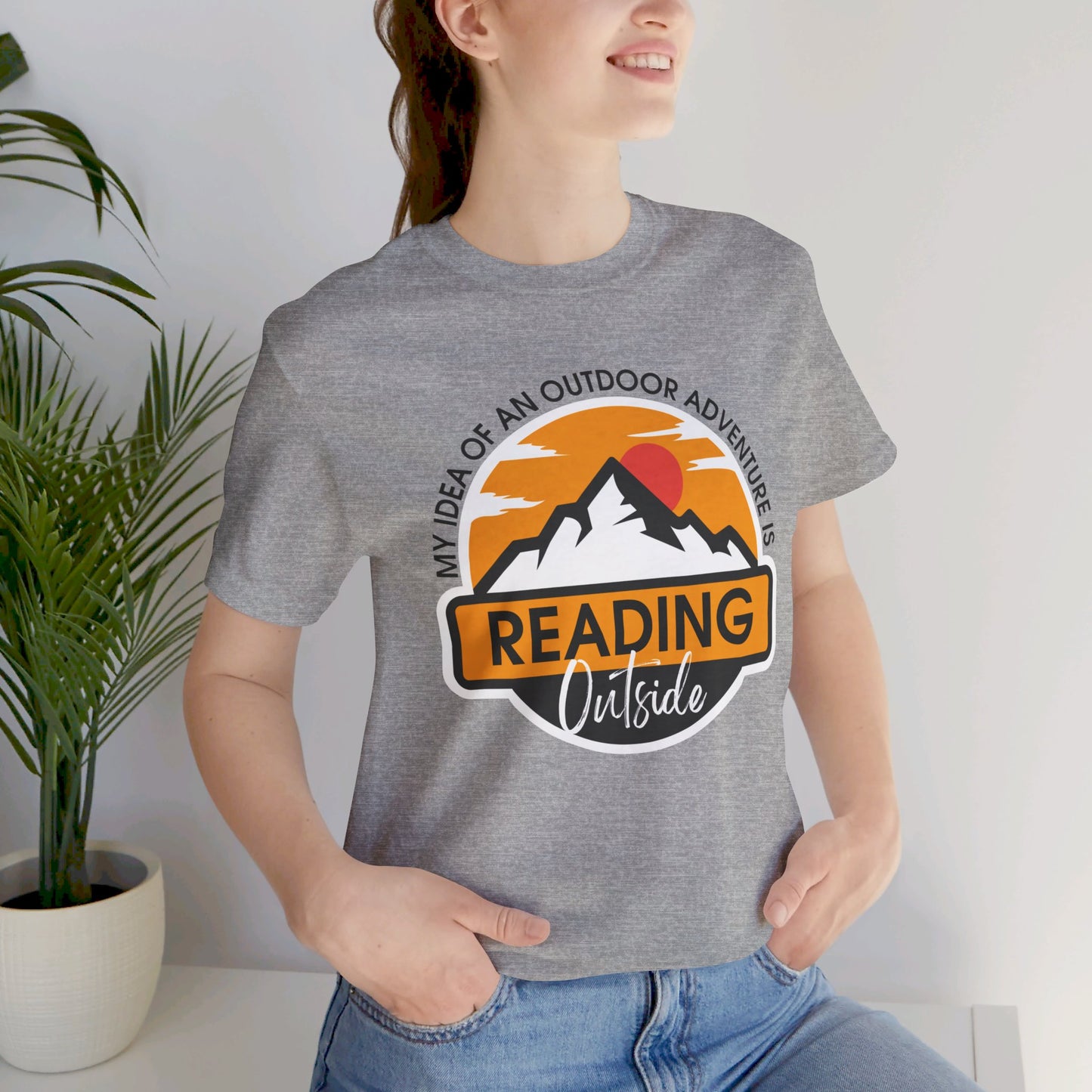 Reading Outside - Book Lovers T-shirt