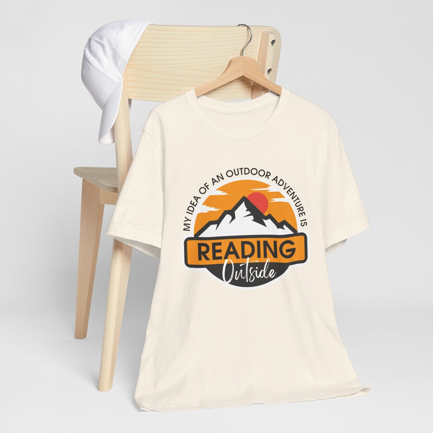 Reading Outside - Book Lovers T-shirt