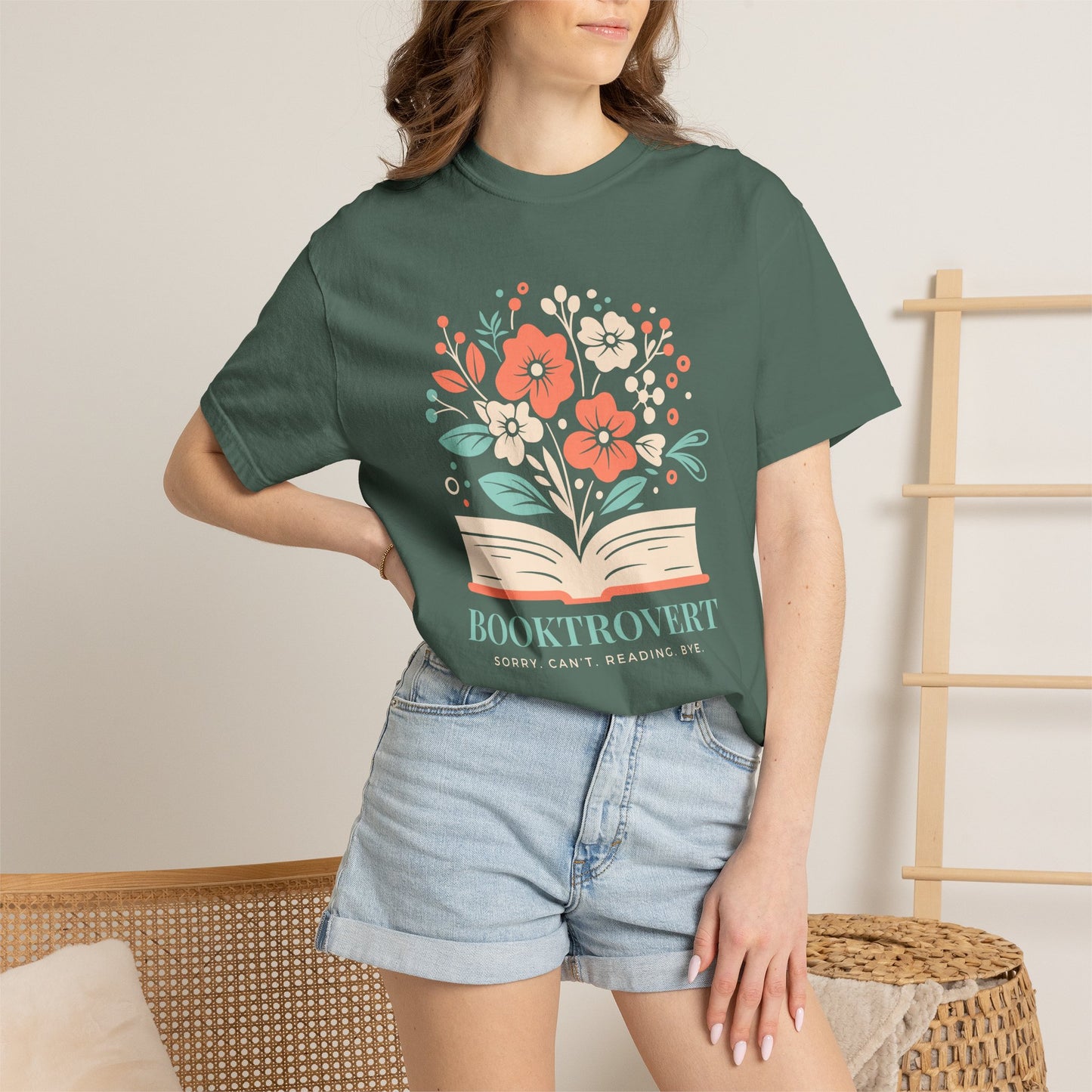Booktrovert Oversized T-shirt - Book Lovers