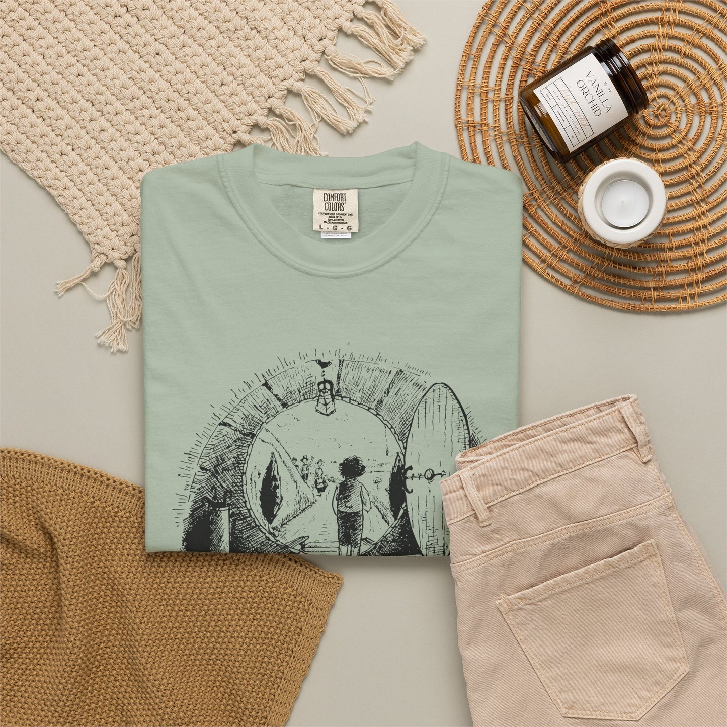 In a Hole in the Ground There Lived a Hobbit T-shirt - The Lord of The Rings