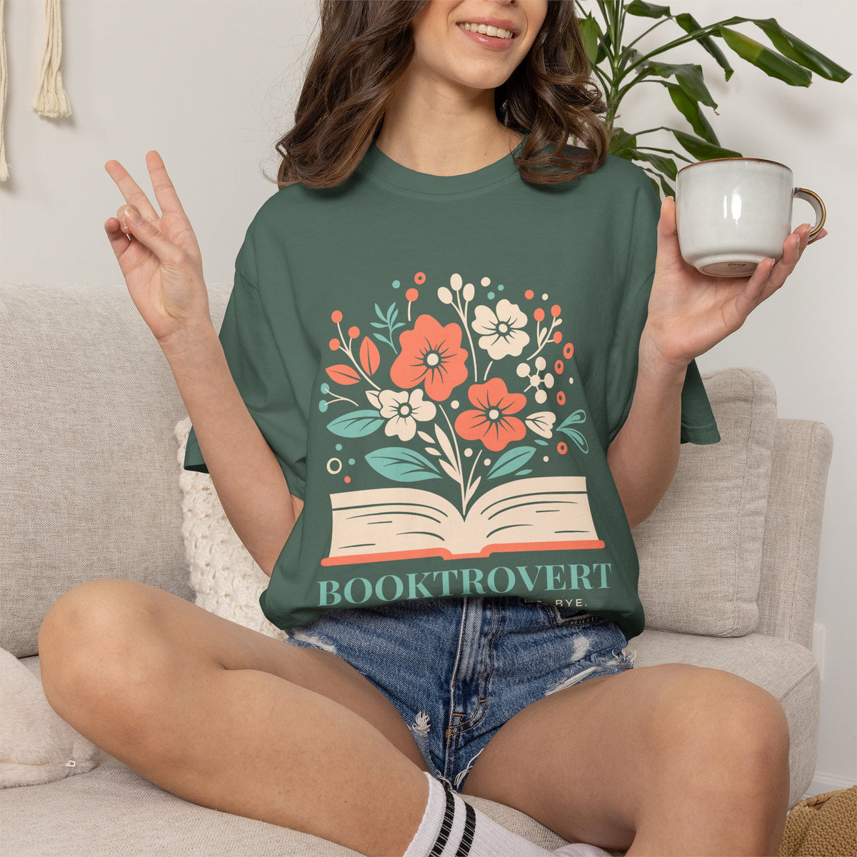 Booktrovert Oversized - Book Lovers T-shirt