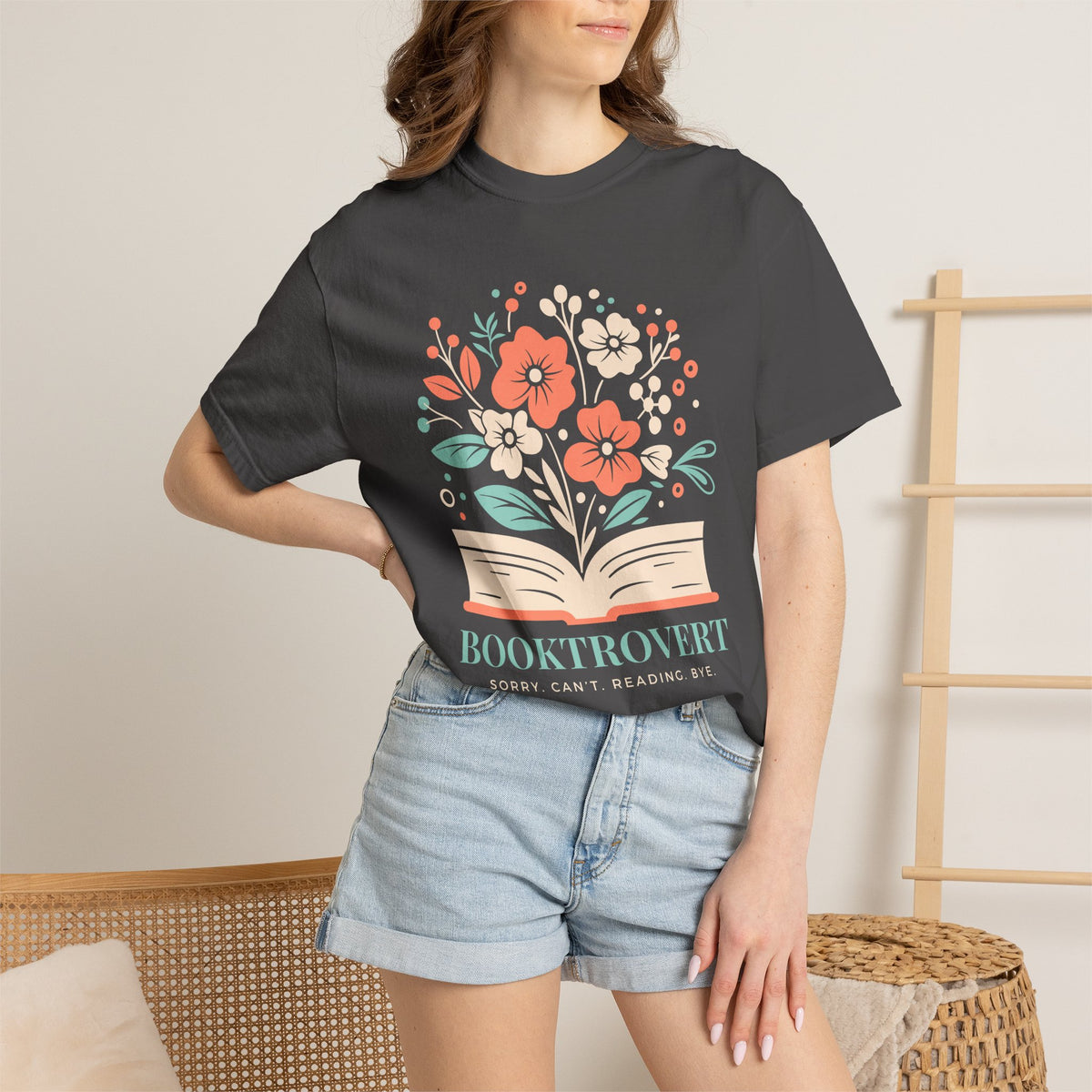 Booktrovert Oversized - Book Lovers T-shirt