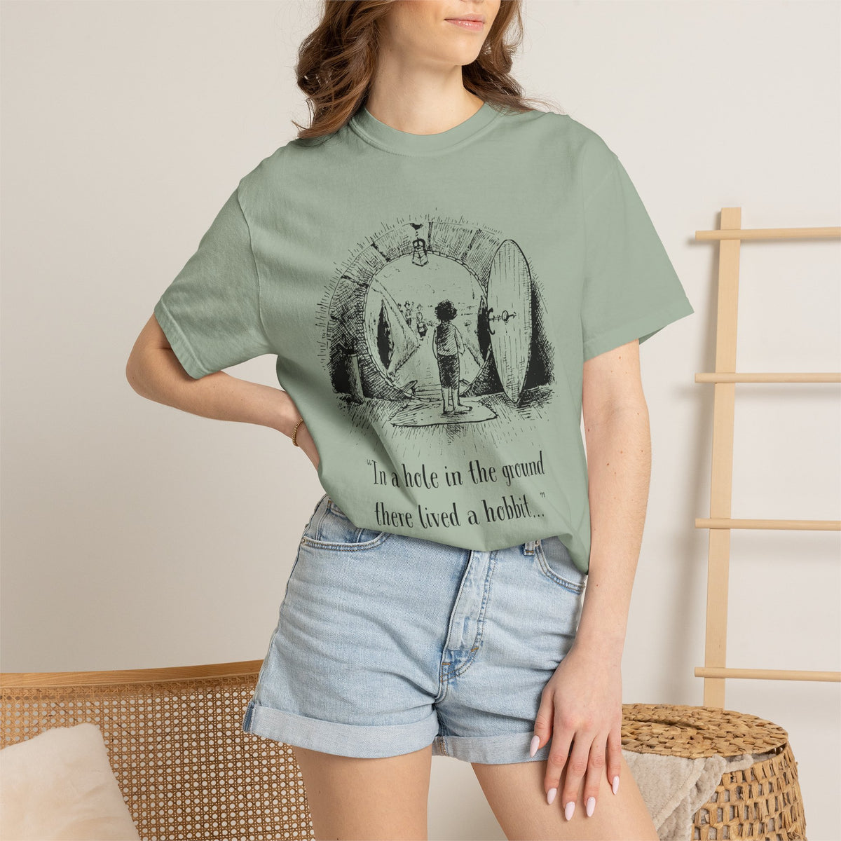 In a Hole in the Ground There Lived a Hobbit - The Lord of The Rings T-shirt