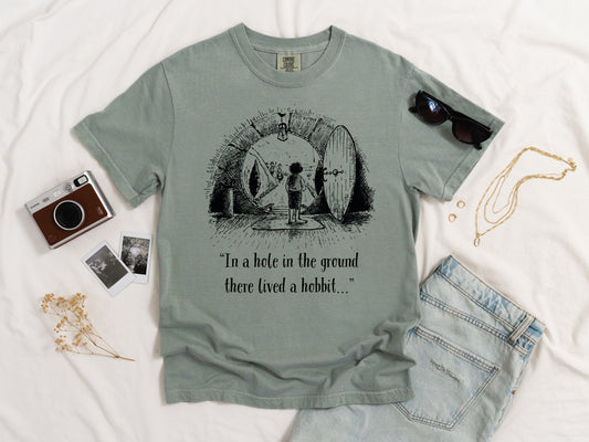 In a Hole in the Ground There Lived a Hobbit T-shirt - The Lord of The Rings