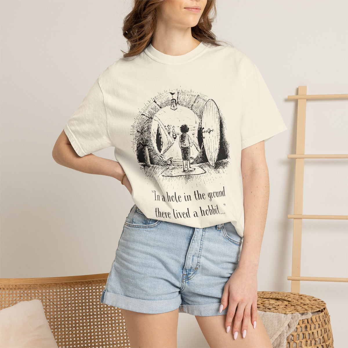 In a Hole in the Ground There Lived a Hobbit - The Lord of The Rings T-shirt