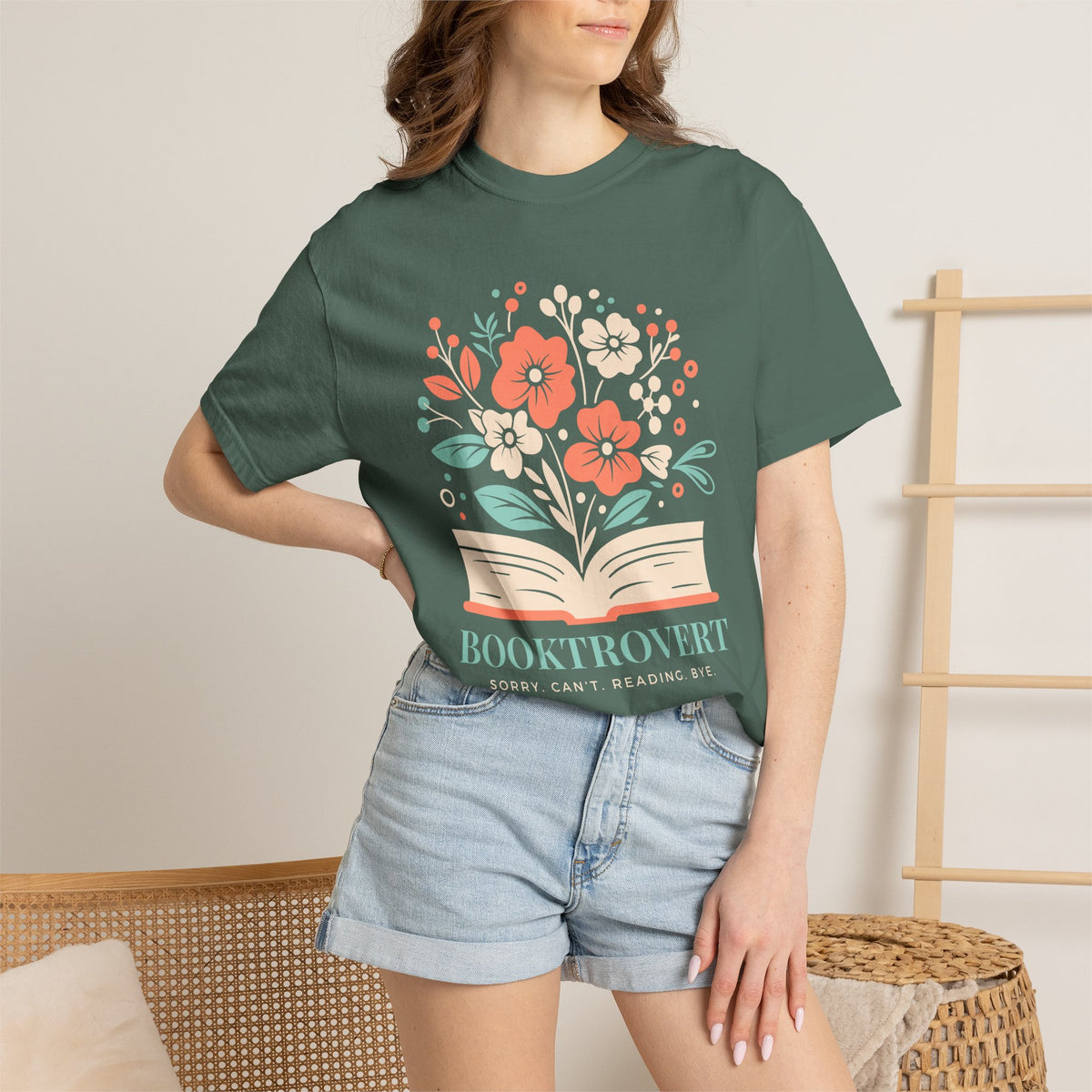 Booktrovert Oversized - Book Lovers T-shirt