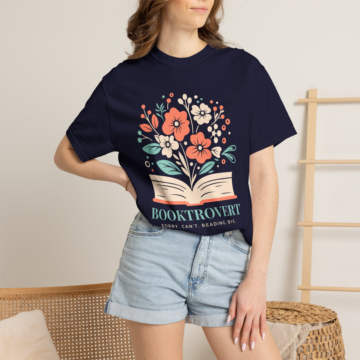 Booktrovert Oversized - Book Lovers T-shirt
