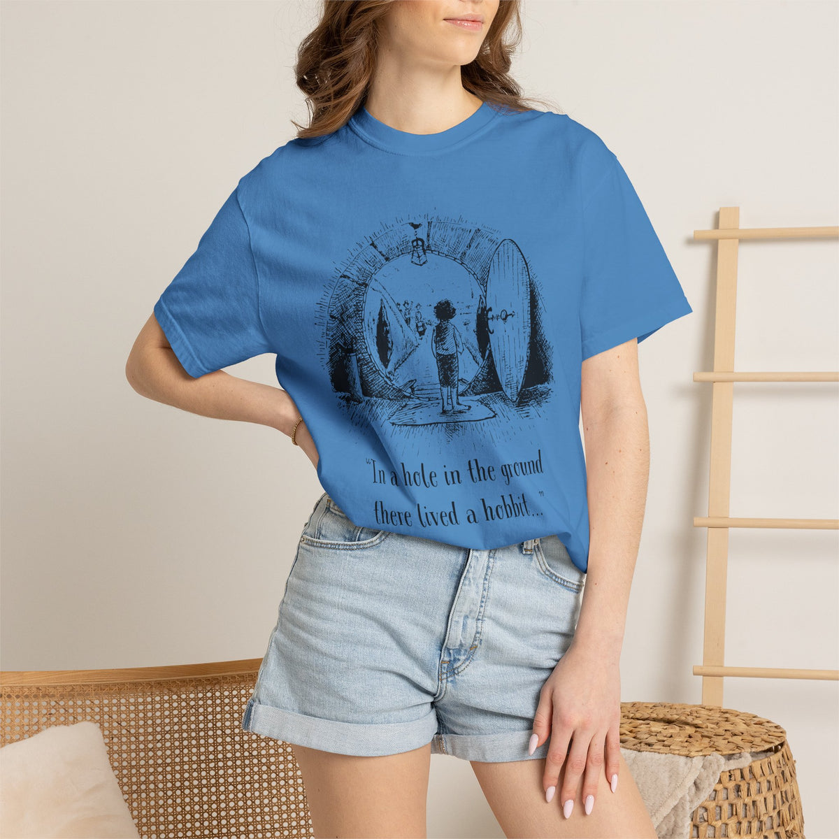 In a Hole in the Ground There Lived a Hobbit - The Lord of The Rings T-shirt
