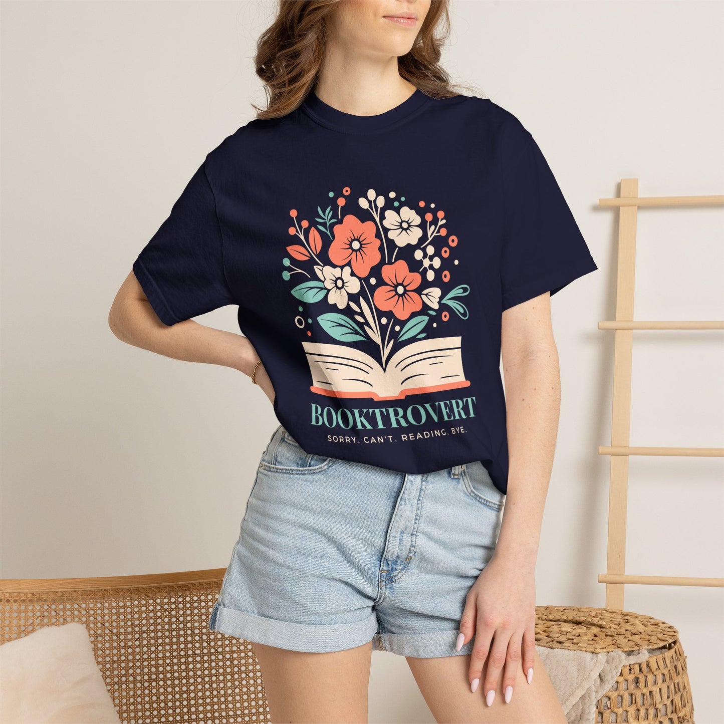 Booktrovert Oversized T-shirt - Book Lovers